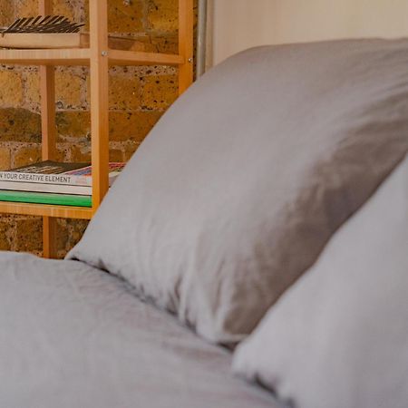 Loft Style Apartment Near O2, Abba Voyage, Excel London Bagian luar foto