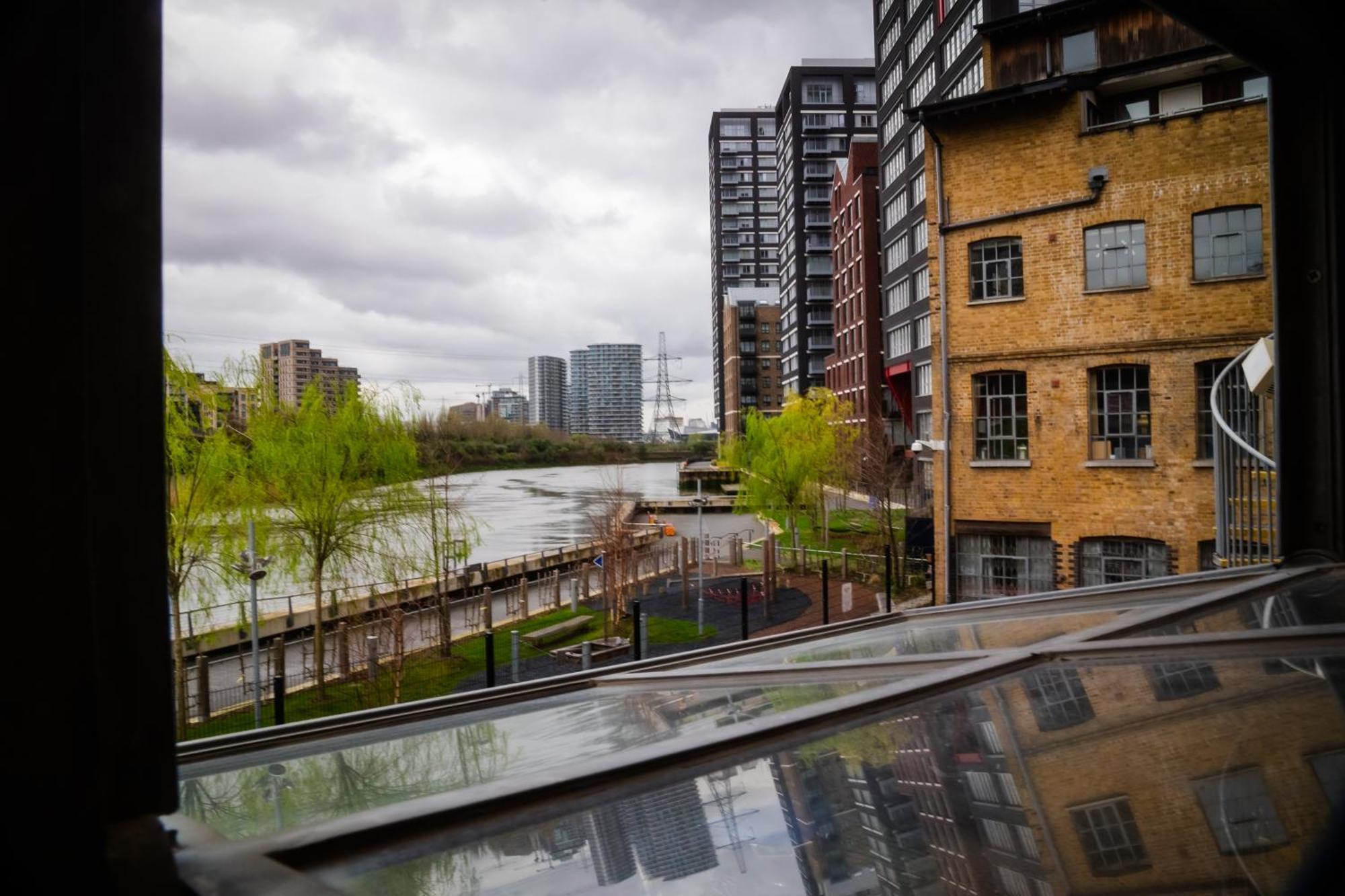 Loft Style Apartment Near O2, Abba Voyage, Excel London Bagian luar foto